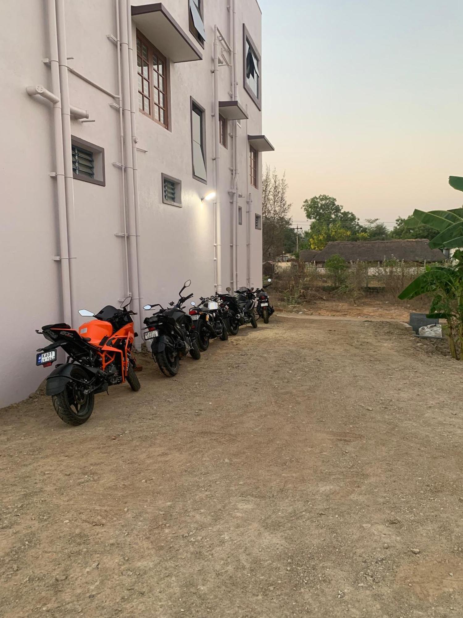 Om Lingeswaran Home Stay Tiruvannámalaj Kültér fotó