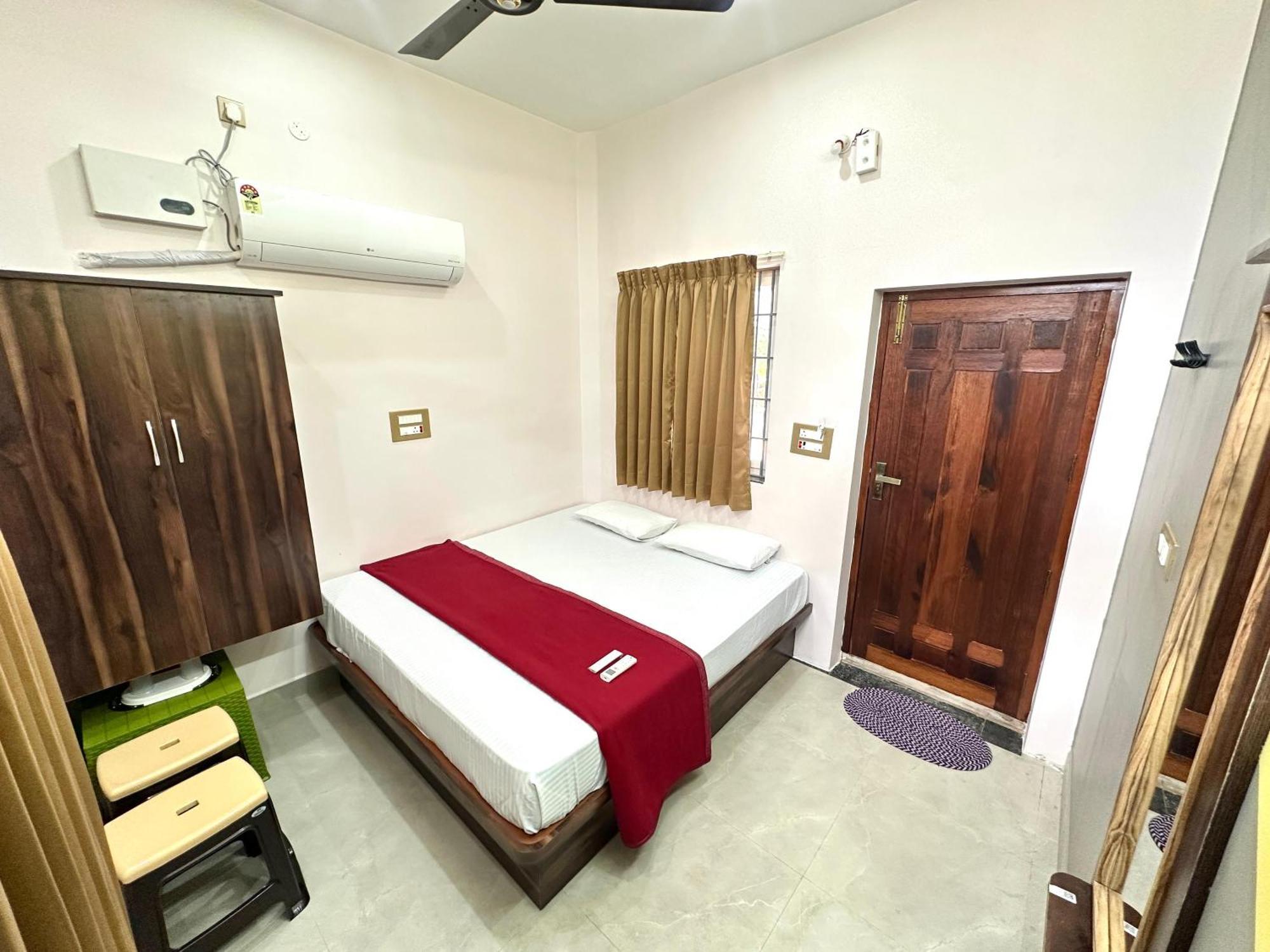 Om Lingeswaran Home Stay Tiruvannámalaj Kültér fotó